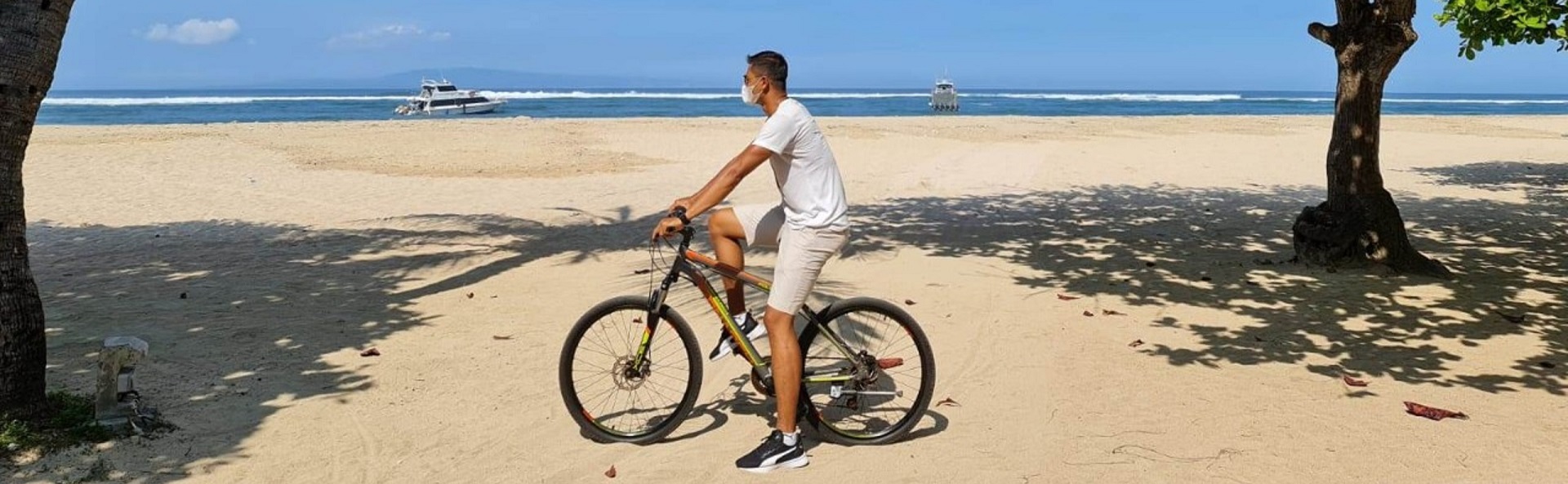 Cycle by The Sea