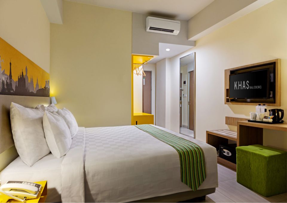 Deluxe King Bed