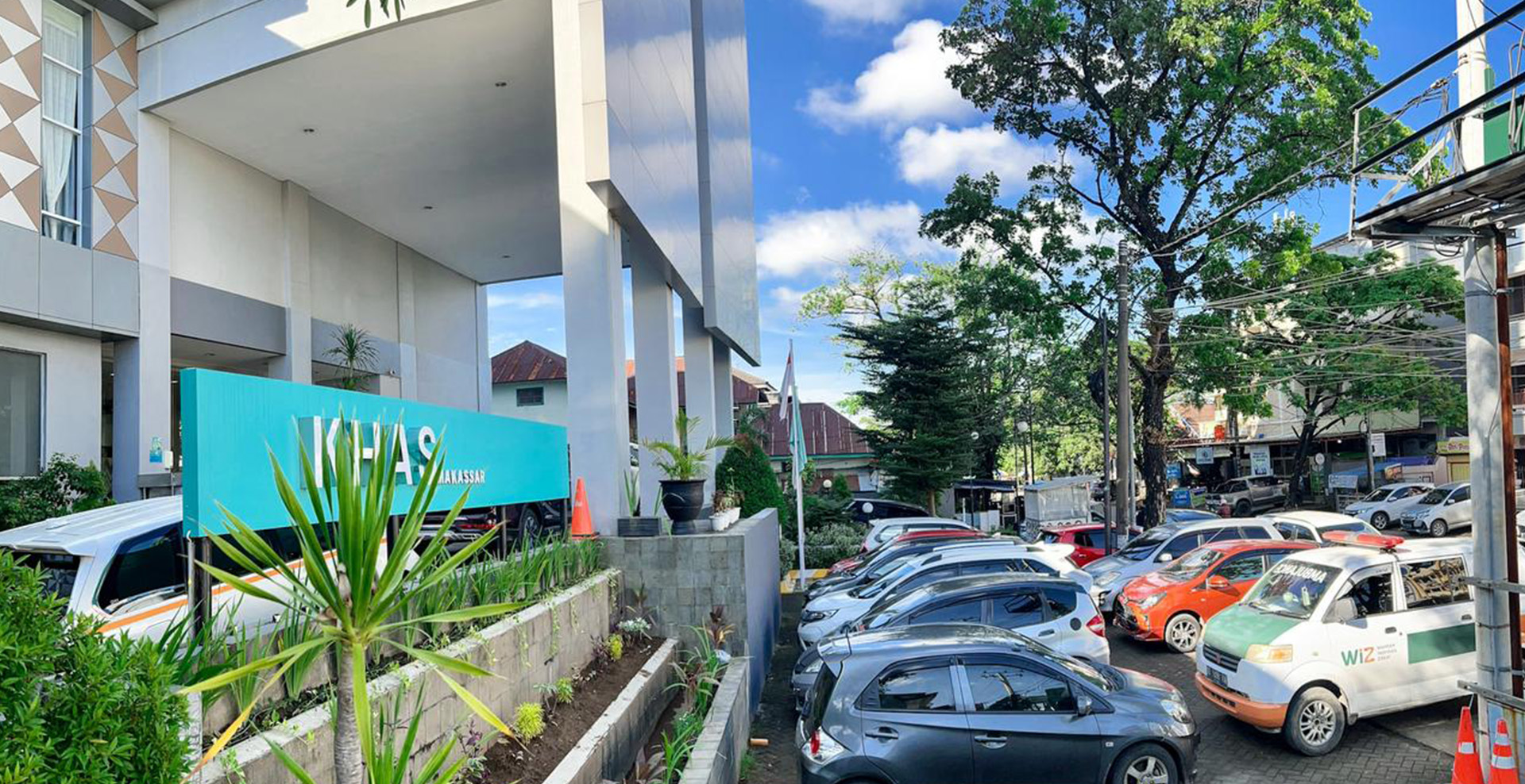 KHAS Makassar Hotel