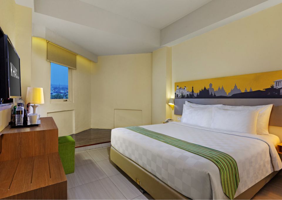 Deluxe King Bed