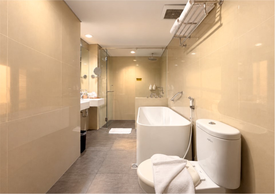 SUITE ROOM