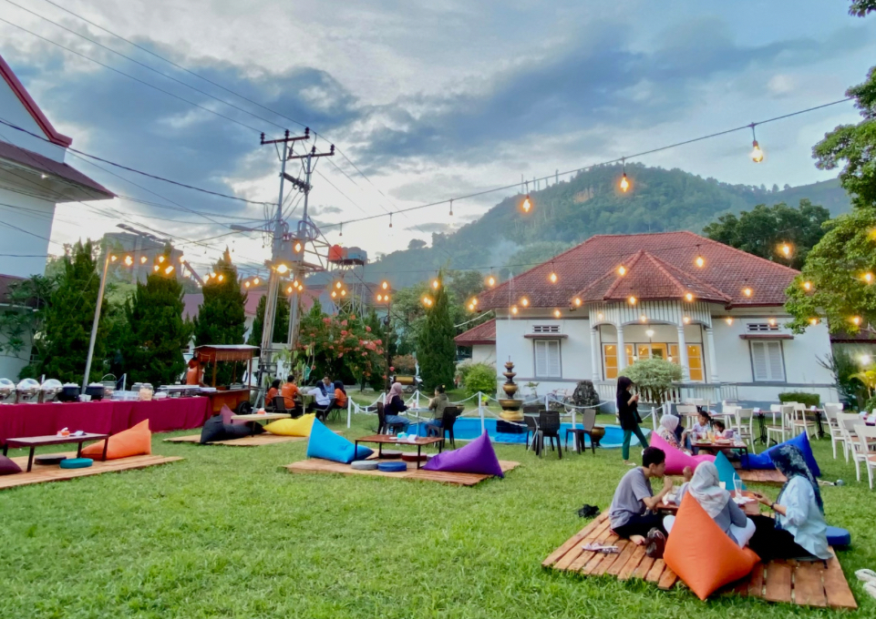Eten Garden & Kid's Corner