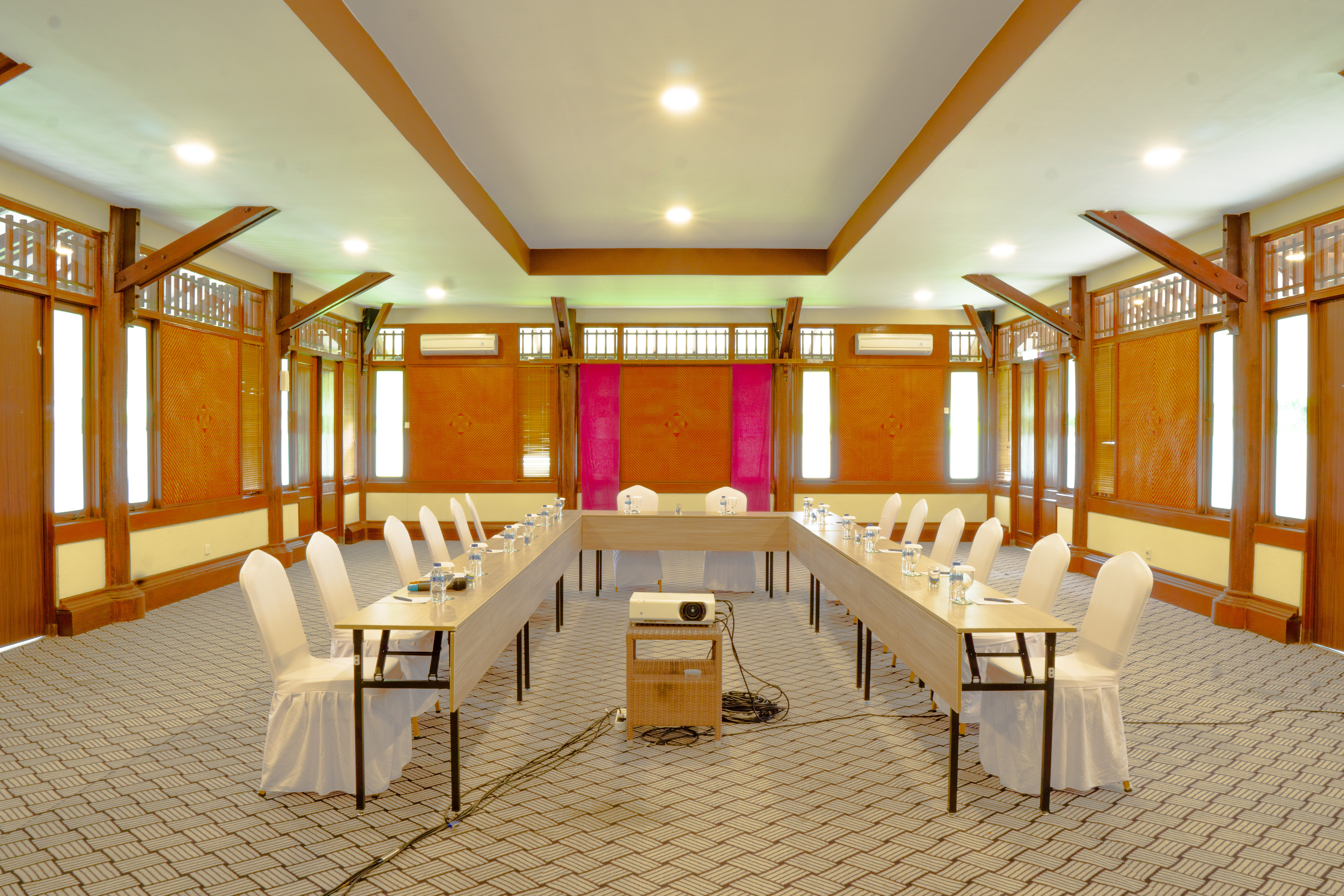 Hotel Hotel