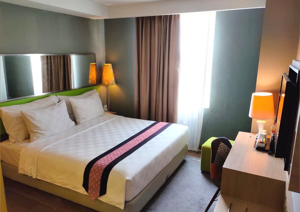 Deluxe Corner Double Bed