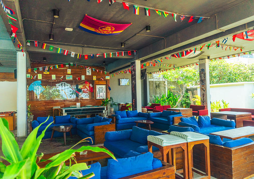 Hattrick Sport Bar by Truntum