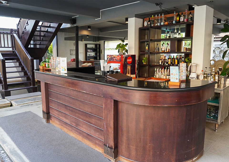 Kelapa Pool Bar