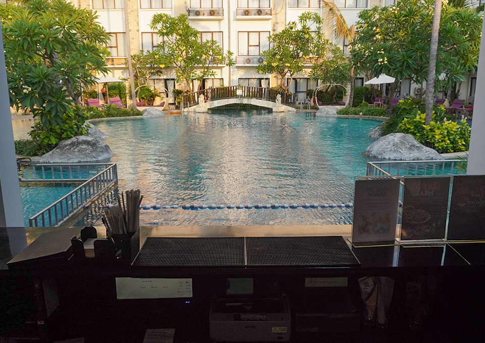 Kelapa Pool Bar