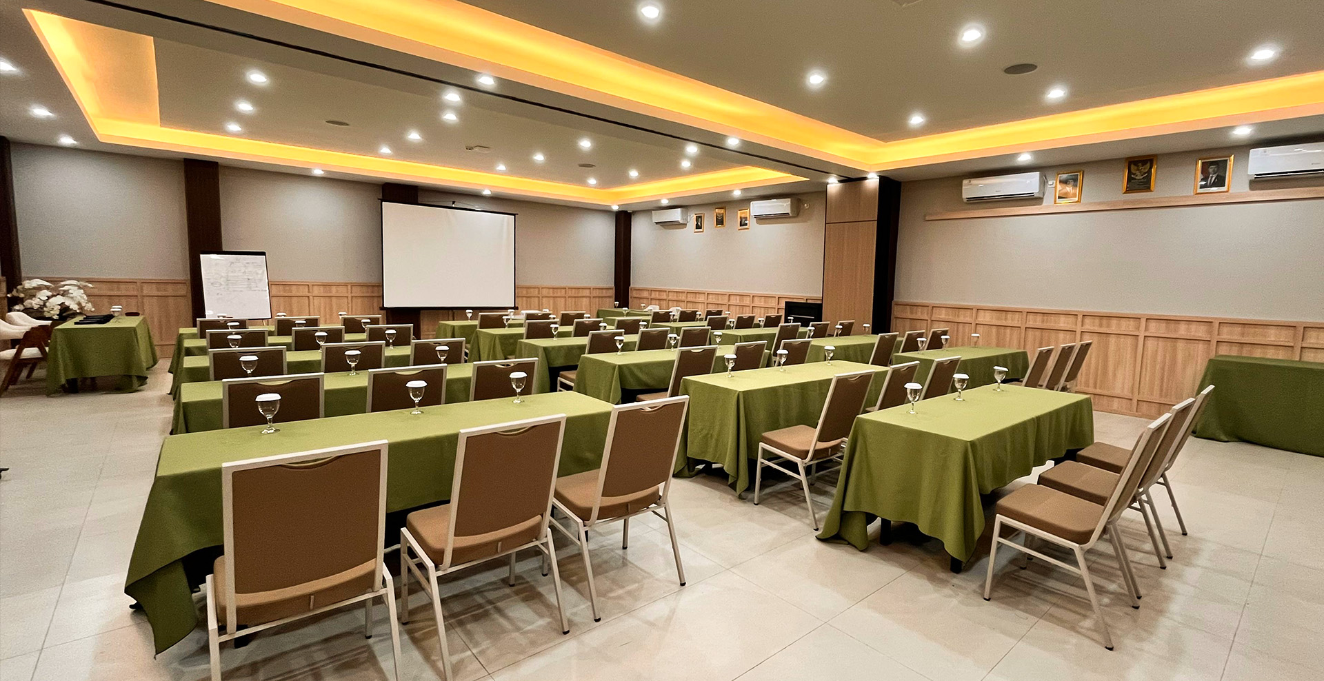 KHAS Palu Hotel
