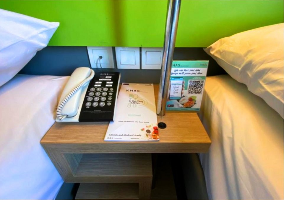 Deluxe Twin Bed